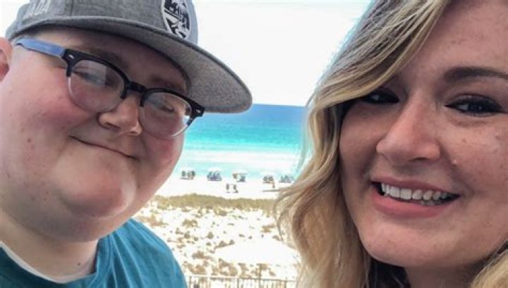 Rebecca & Daniel Wright Spill On His Cancer & Their Relationship – Hollywood Life