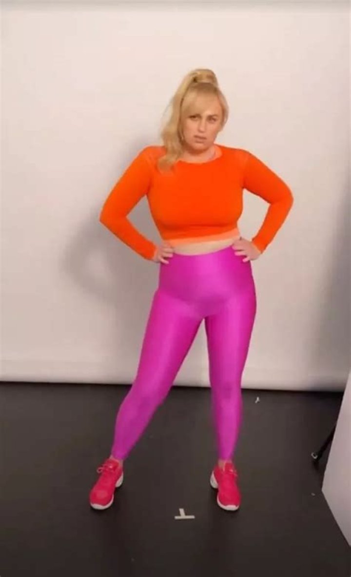 Shows Weight Loss In Olly Vitamins Ad – Hollywood Life