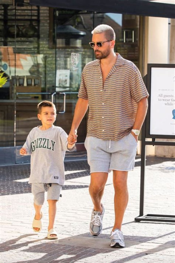 Reign Disick Poses Next To Dad Scott’s New Car — See Pic – Hollywood Life