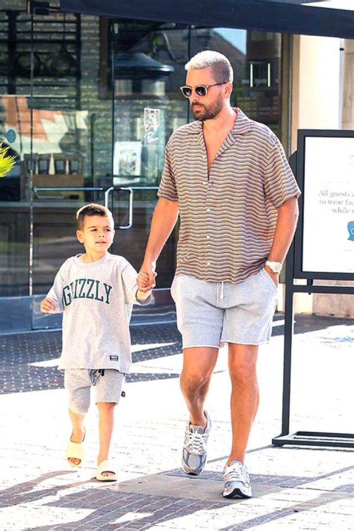 Reign Disick, 6, Loses His Front Tooth During Hanukkah With Scott Disick & Siblings