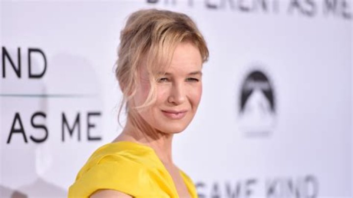 Renée Zellweger Is Unrecognizable As Convicted Killer Pam Hupp On Set Of New Series — Photos