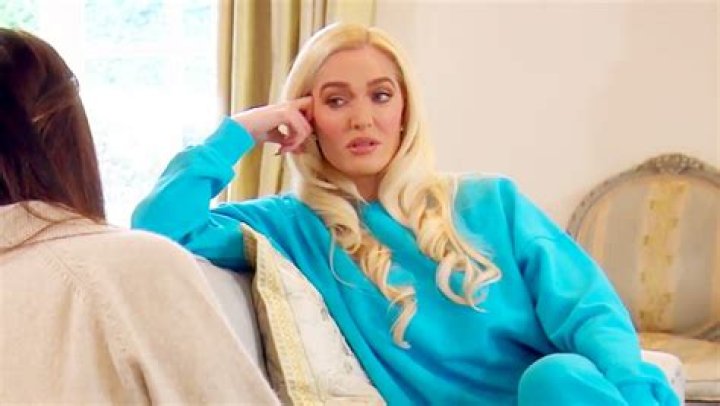 ‘RHOBH’: PK & Mauricio Suspect Erika Jayne’s Lying After She Shares ‘Bonkers’ Tom Story