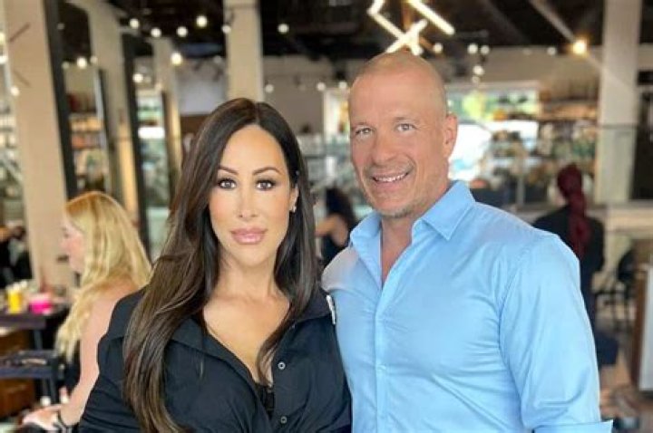 Angie Throws a Glass At Lisa-Monica Fight – Hollywood Life