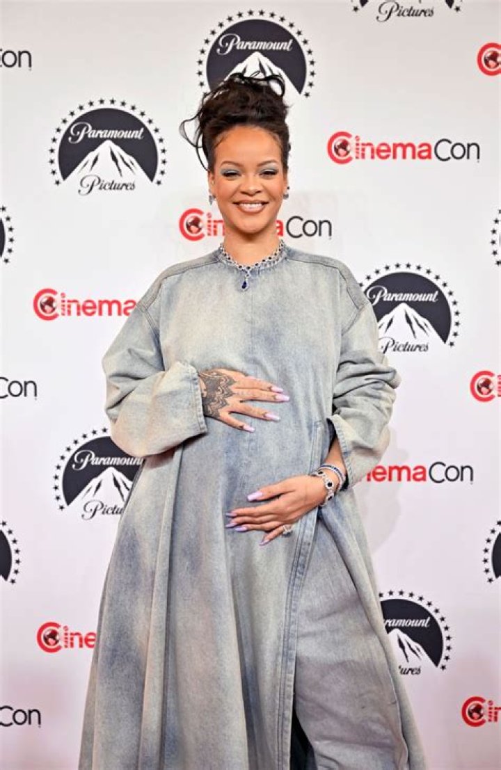 Reveals Smurfette Role With Baby Bump – Hollywood Life