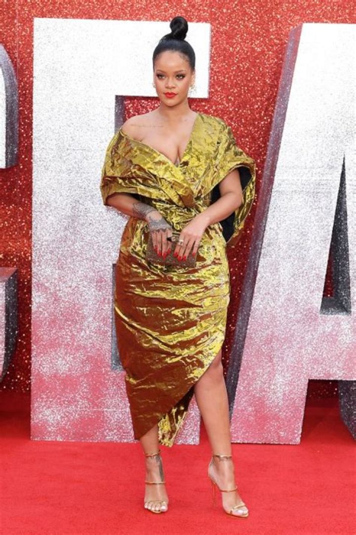 Rihanna’s Sexiest Braless Looks — PICS