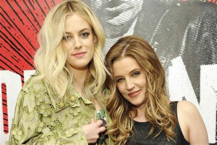 Riley Keough’s 1st Photos After Lisa Marie Presley In Memphis – Hollywood Life