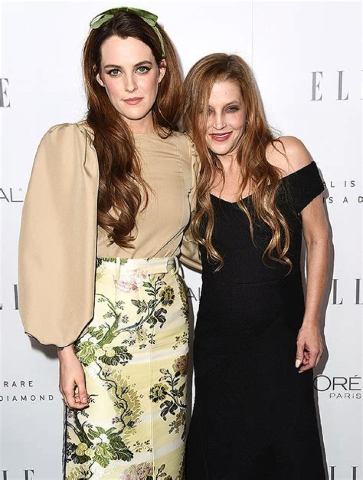 Riley Keough Shares A Photo From The ‘Last Time’ She Saw Her ‘Beautiful Mama’ Lisa Marie Presley