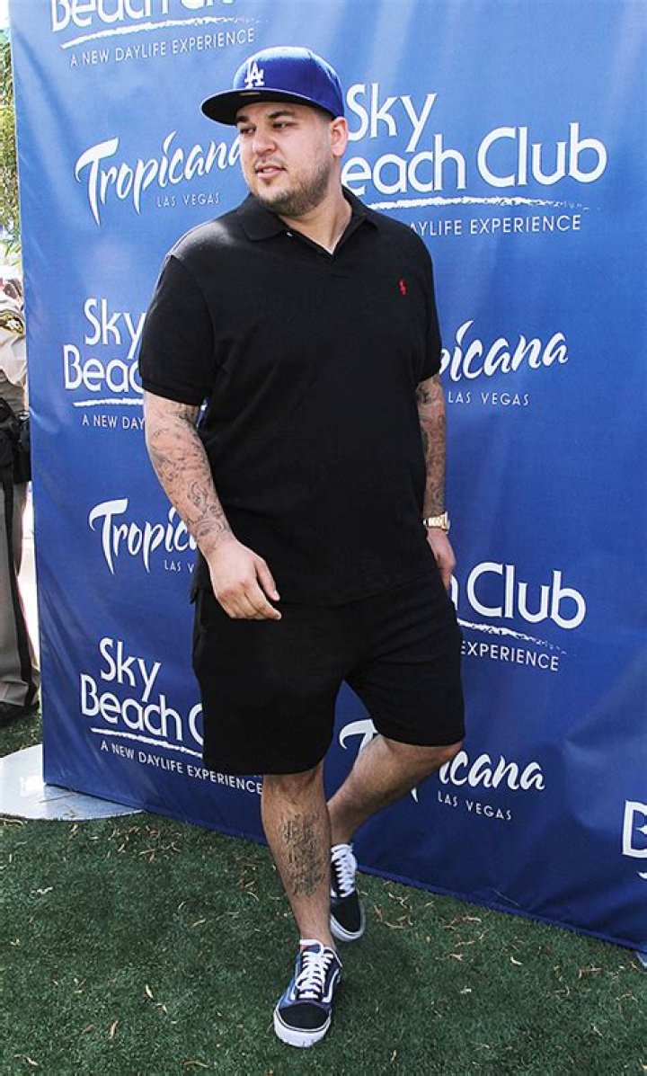 Rob Kardashian Is ‘Dating Someone’ New Amid Weight Loss: Why He’s Keeping The Romance A Secret