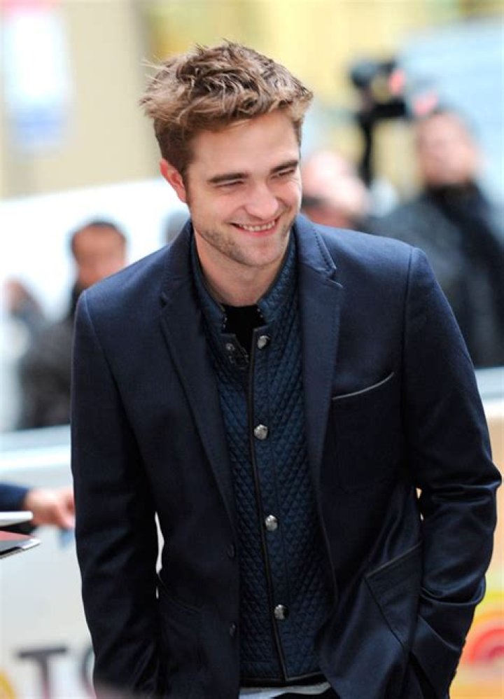 Robert Pattinson Quits Smoking Cigarettes After Kristen Stewart Split