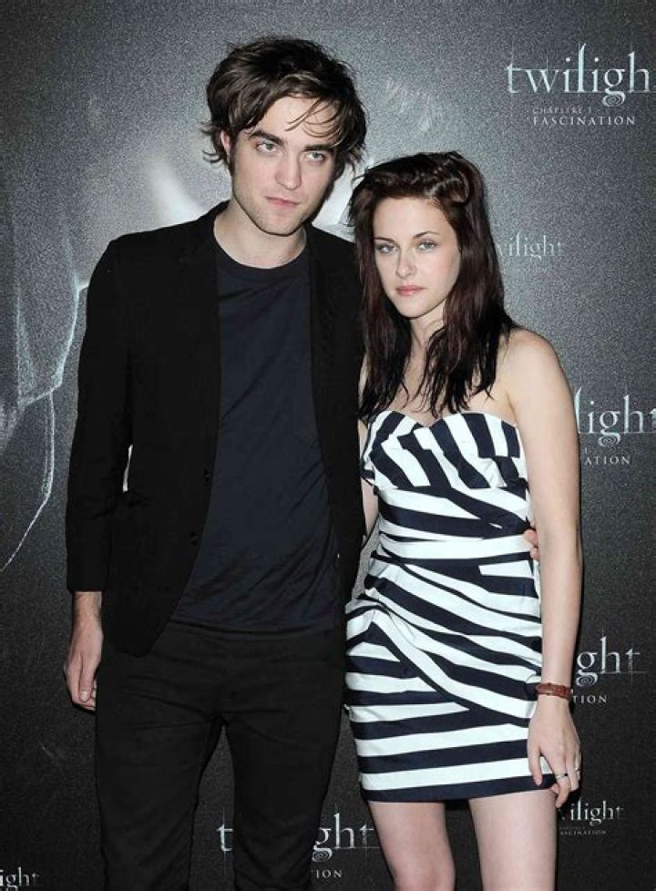 Robert Pattinson Selling LA Mansion He Shared With Kristen Stewart