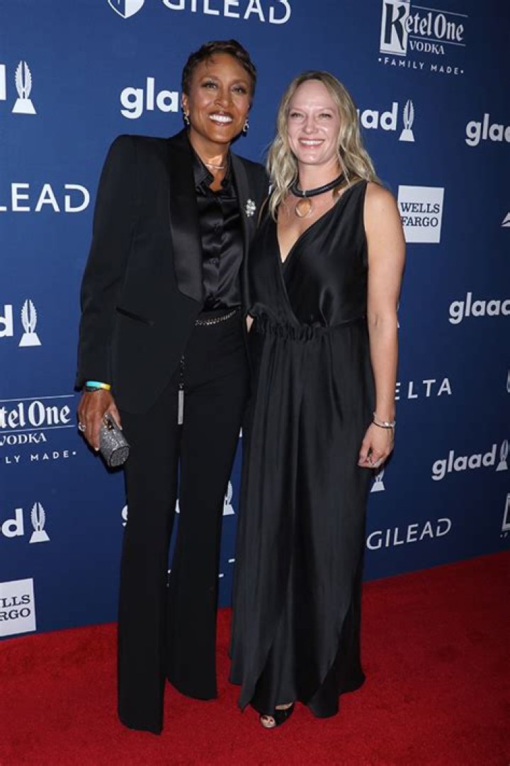 Robin Roberts Says She’s ‘Getting Married’ To Amber Laign After 18 Years Together