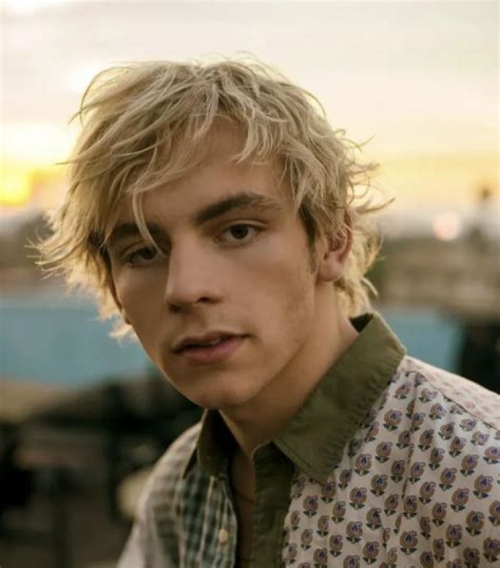 Ross Lynch – Hollywood Life