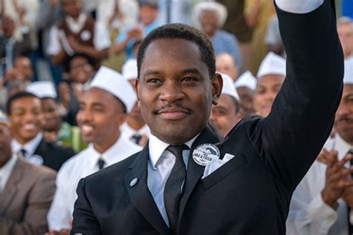 ‘Rustin’ Star Aml Ameen on His ‘Seismic’ Duty Playing MLK Jr. & How He Prepped for the ‘I Have a Dream’ Speech (Exclusive)