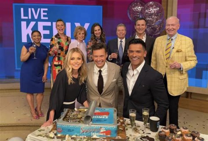 Ryan Seacrest Hosts Dinner for Kelly Ripa & ‘Live’ Crew Before Final Episode: ‘No Other Place’ Like The Show