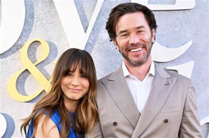 Pics Of The ‘Big Bang Theory’ Star – Hollywood Life