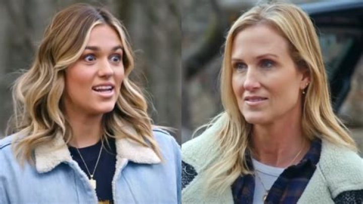 ‘At Home With The Robertsons’ Video – Hollywood Life