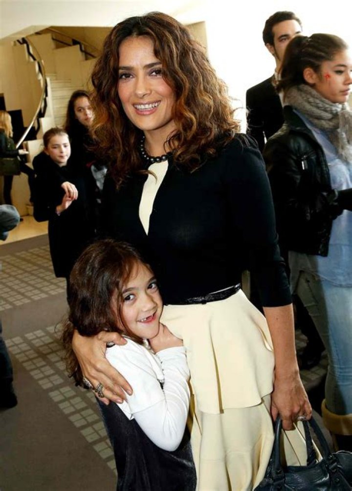 Salma Hayek & Daughter Valentina At Balenciaga Show — Photos – Hollywood Life