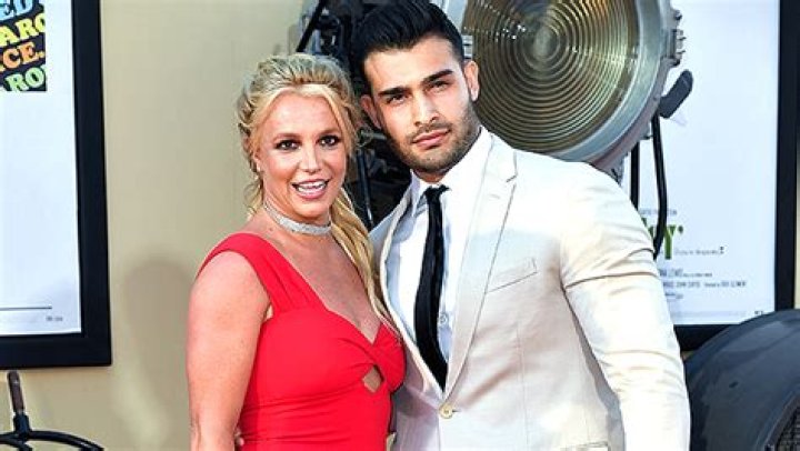Sam Asghari Admits He Doesn’t ‘Prefer’ Britney Spears’ Racy Photos – Hollywood Life