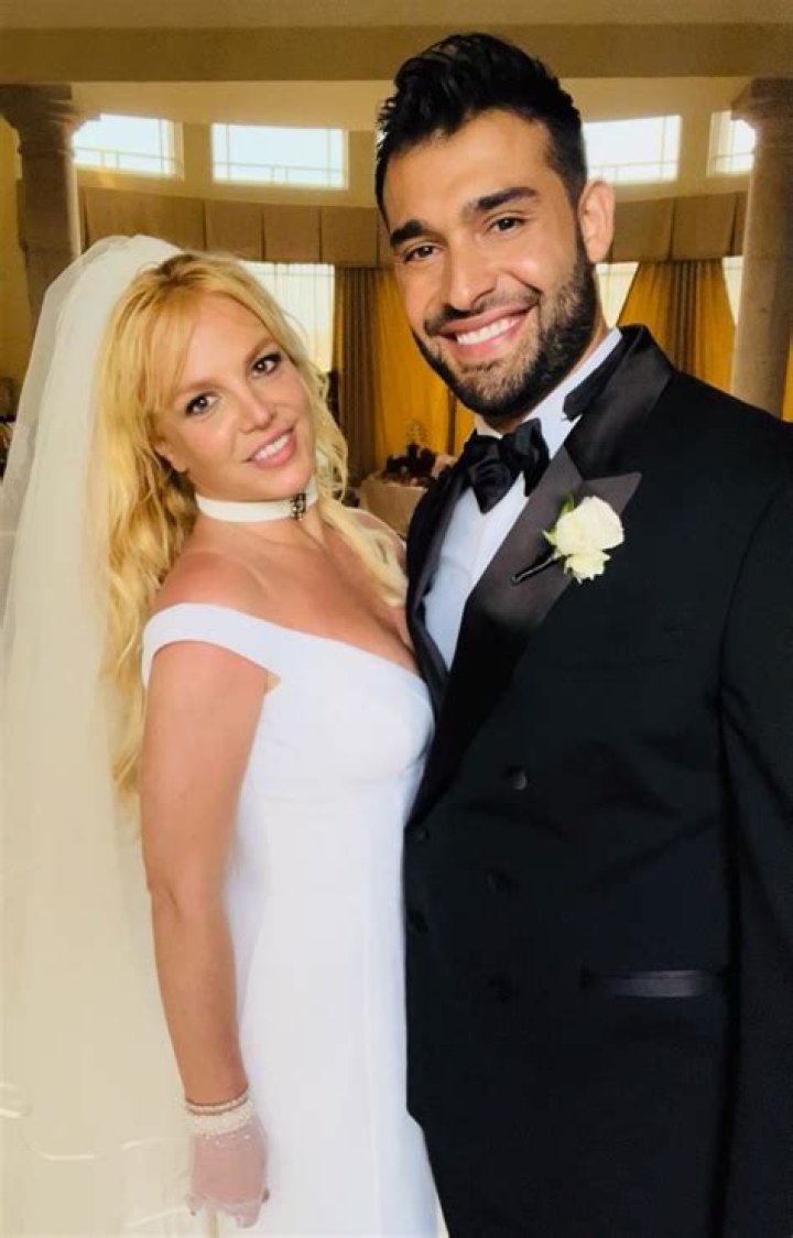 Sam Asghari Jokes That He & Britney Spears Have Been Secretly ‘Married For 5 Years’ — Watch