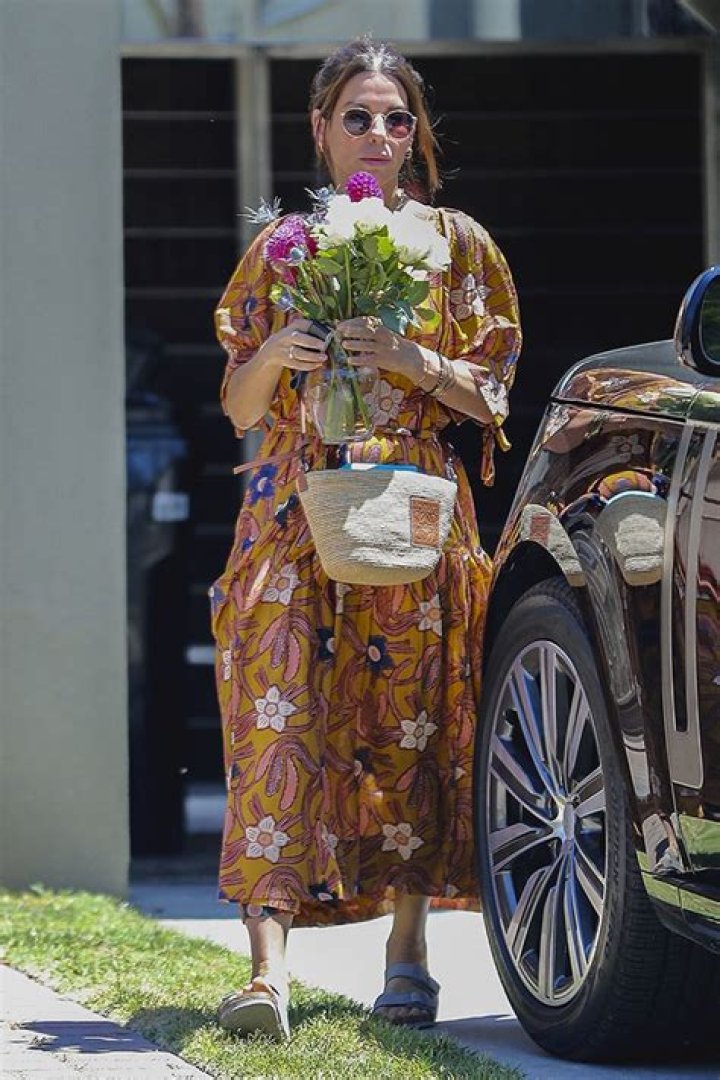 Sandra Bullock’s Floral Dress On Birthday: Photos – Hollywood Life
