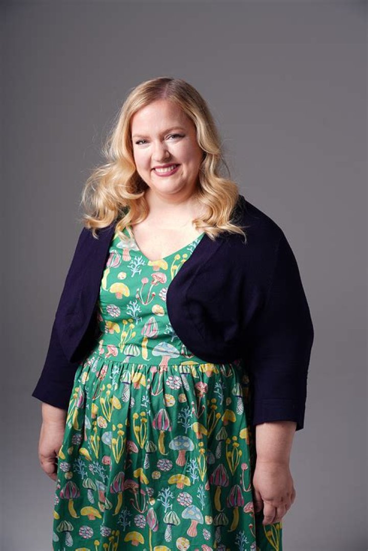 Sarah Baker — Exclusive Portraits – Hollywood Life