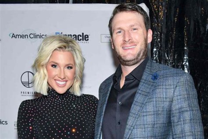 Savannah Chrisley Goes Instagram Official with Robert Shiver – Hollywood Life