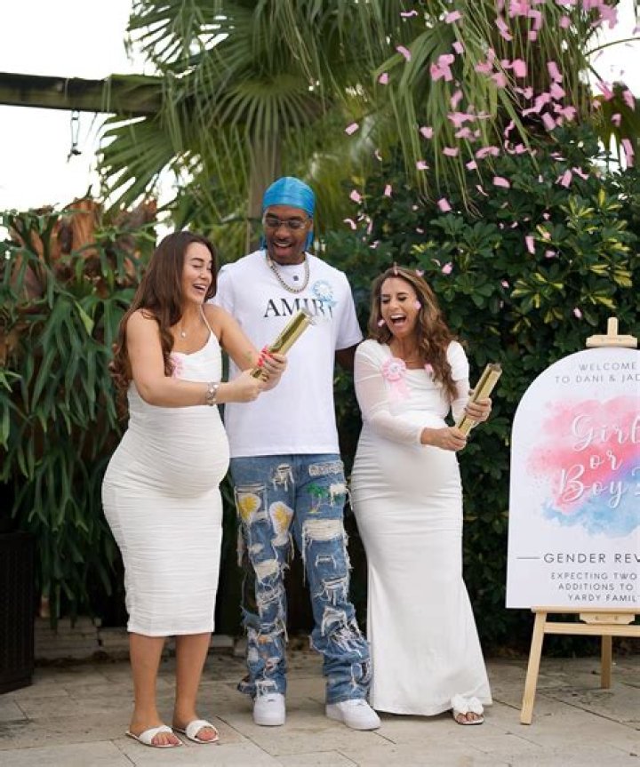 Baby #2 On The Way For ‘Hart Of Dixie’ Star & Wife — Cute Reveal – Hollywood Life