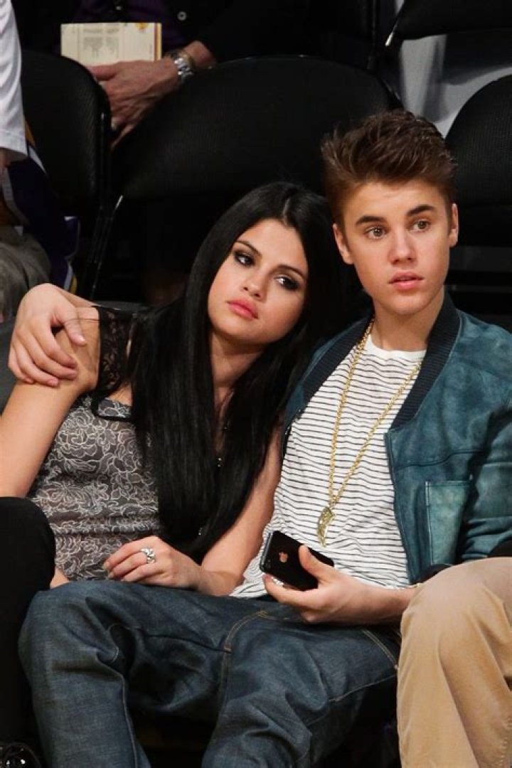 A ‘Born-Again Virgin After Justin Bieber & Kylie Jenner Hook Up – Hollywood Life