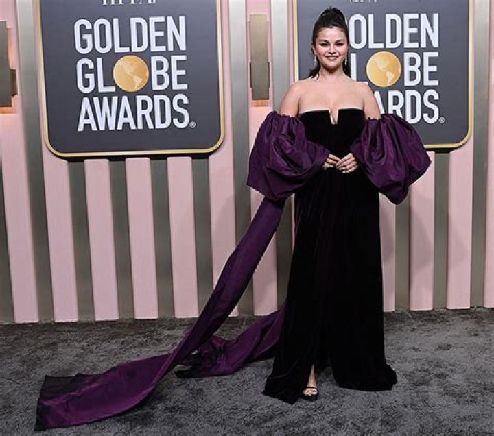Selena Gomez At Golden Globes 2023 In Purple Valentino Dress: Photos – Hollywood Life