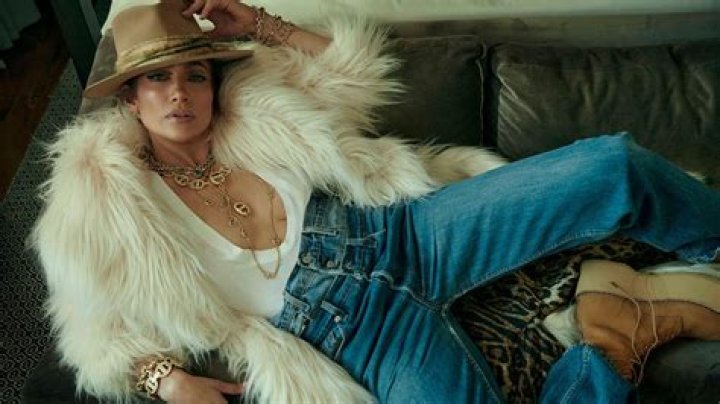 Selena Gomez Collaborator: She Will Be The New Jennifer Lopez