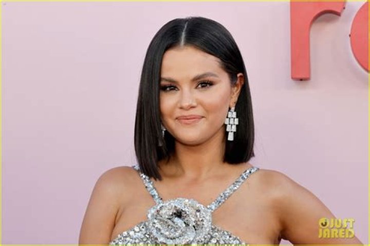 Selena Gomez Admits ‘Rare’ Reaching #1 Feels ‘Inauthentic’ Because She Asked Fans To Stream Album 