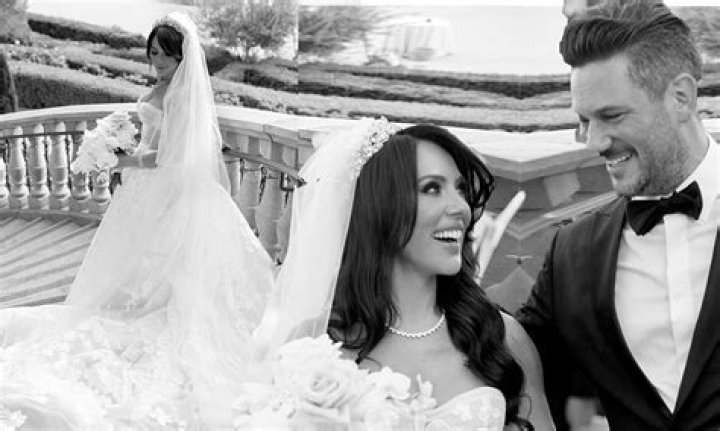 ‘Selling Sunset’s Vanessa Villela Marries Nick Hardy In San Diego – Hollywood Life