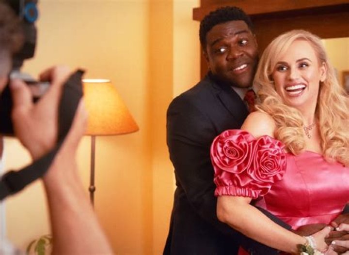 ‘Senior Year’ Star On Recreating Britney’s ‘Crazy’ Video: Interview – Hollywood Life