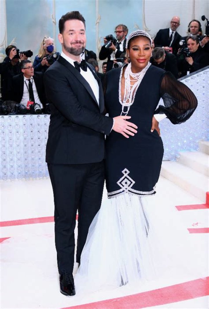 Serena Williams’ Husband Cradles Her Baby Bump For ‘Date Night’ Ahead Of 2nd Child: Cute Photo