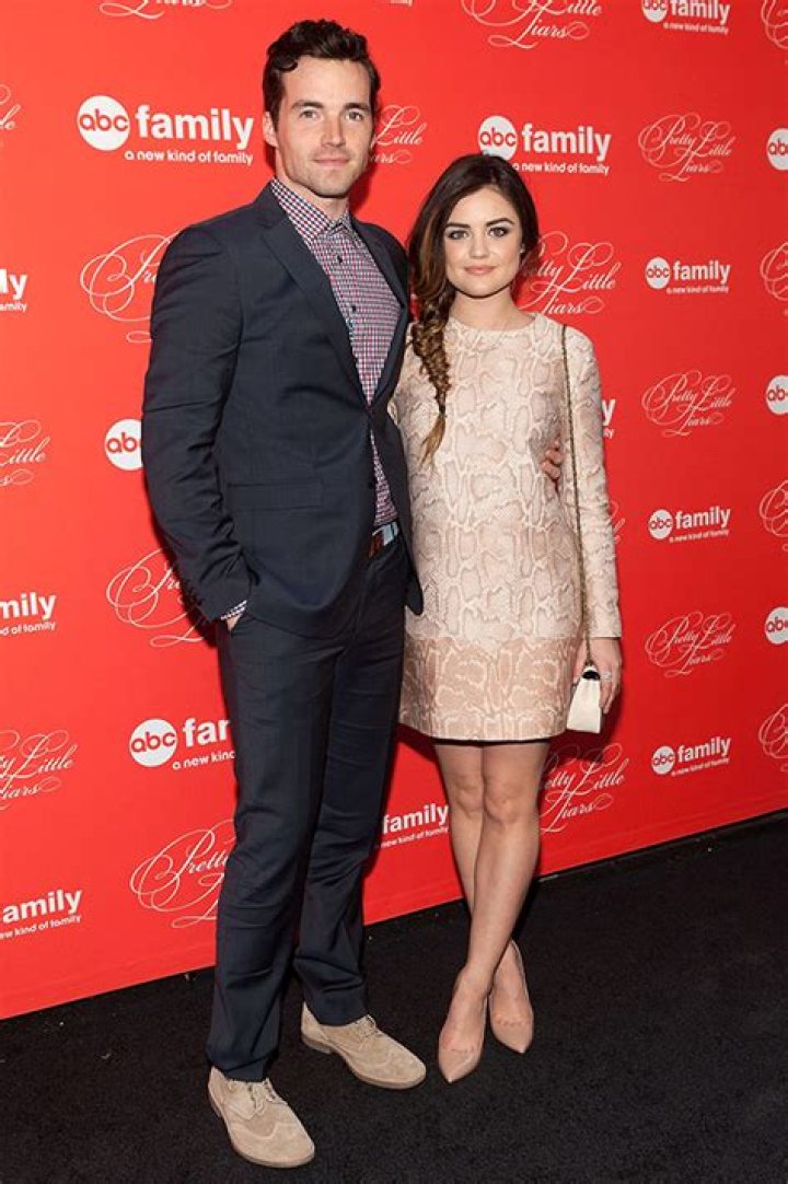 SEXY COSTARS THAT SHOULD DATE — Pics