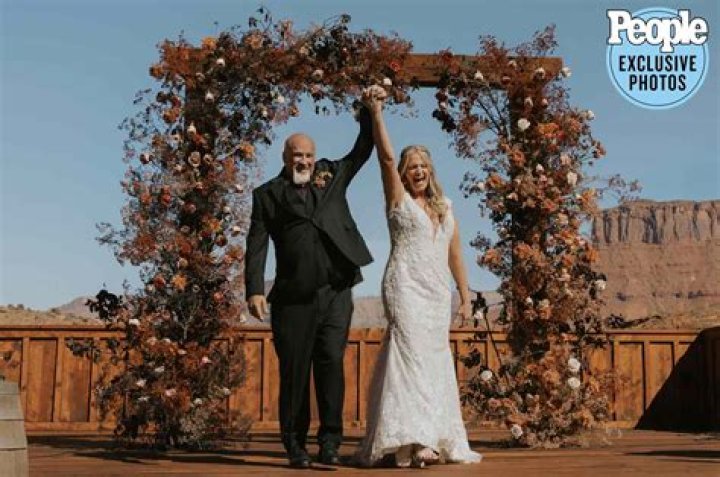 Sister Wives’ Janelle Shares Rare Photo of Kids at Christine’s Wedding – Hollywood Life