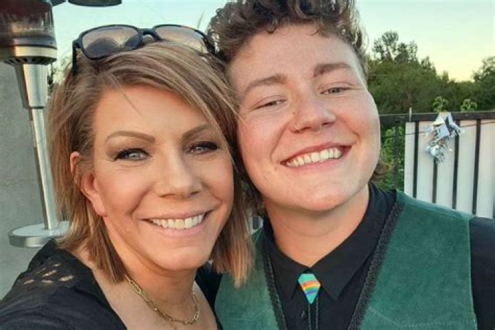 ‘Sister Wives’ Meri Brown Reunites With Janelle Brown’s Kids: Photo – Hollywood Life