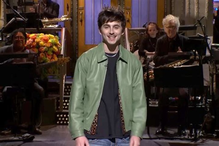 Timothee Chalamet’s Opening Monologue — Video – Hollywood Life