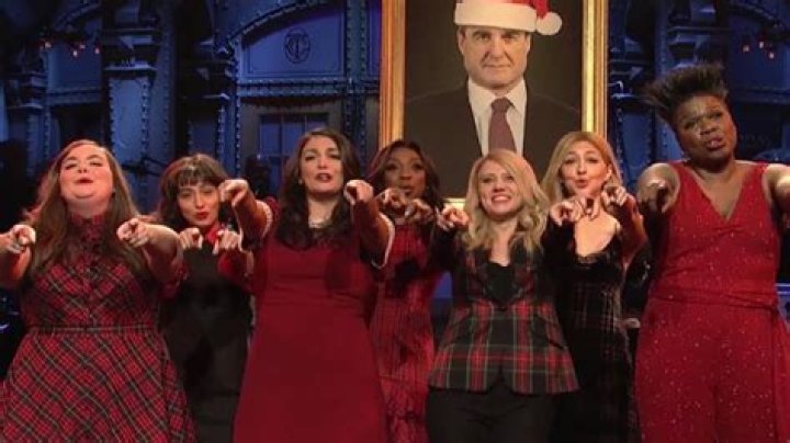 Women Sing ‘All I Want For Christmas’ Is The Mueller Report – Hollywood Life