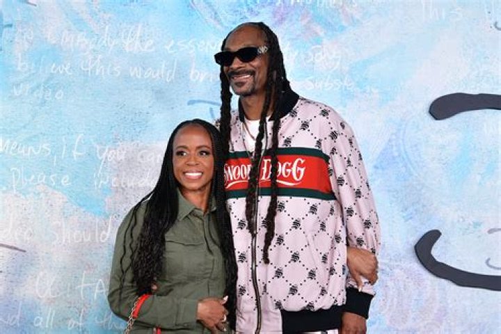 Snoop Dogg’s Infant Grandson, 10 Days, Tragically Dies In NICU