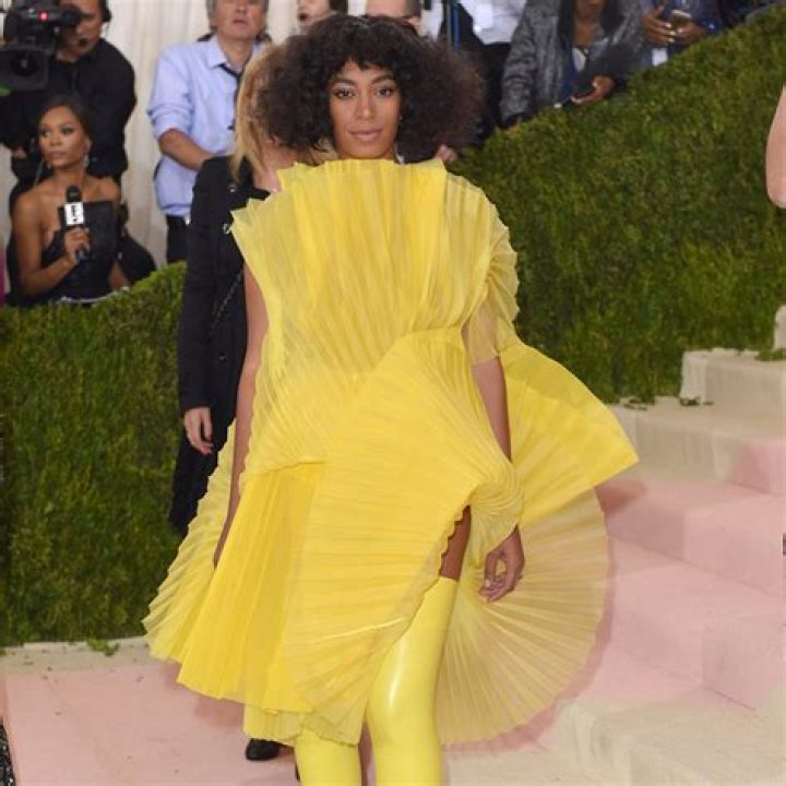 Solange Knowles Teases Met Gala 2018 Dresses — Photos – Hollywood Life