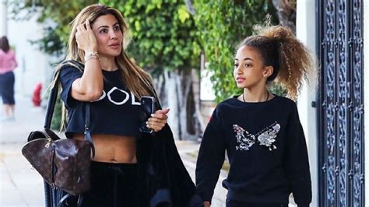 Sophia Pippen Rocks Pink Dress In BTS Pic For Mom Larsa’s Jewelry Line – Hollywood Life