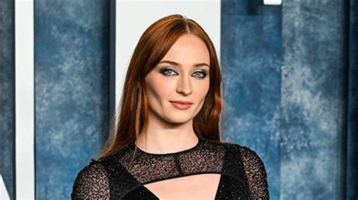 Sophie Turner Spotted Smiling After Returning Home From Joe Jonas Divorce Mediation