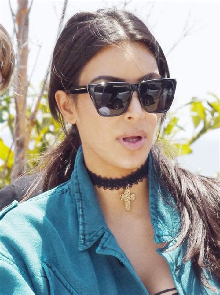 Stars Spotted Wearing Crosses — SEE PICS