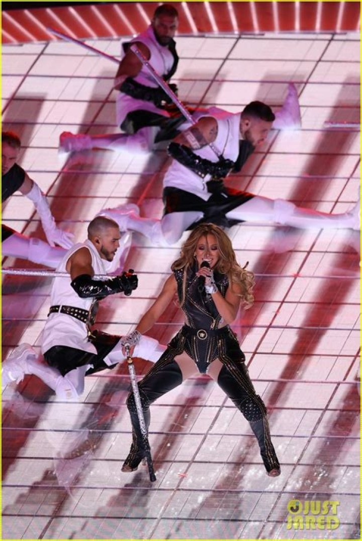 Photos Of J.Lo, Shakira & More – Hollywood Life