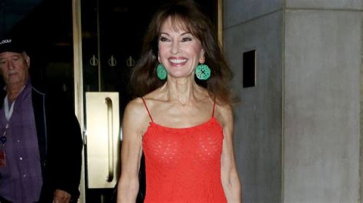 Susan Lucci Channels Erica Kane In A Pair Of Hot Leather Pants – Hollywood Life