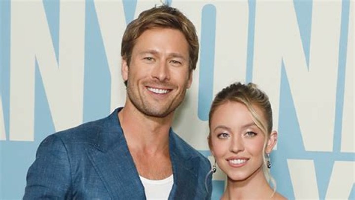 Their Hottest Moments – Hollywood Life