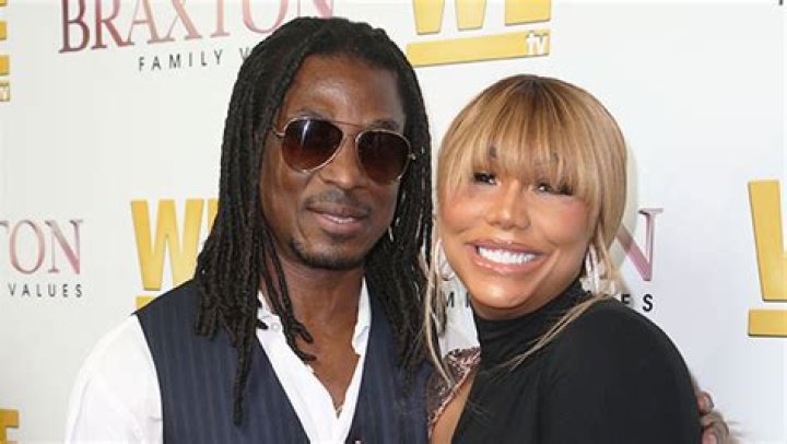 Flaunts Bikini Abs & Her Man – Hollywood Life