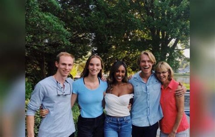 ‘BIP’ Stars Tayshia Adams & John Paul Jones Split: We ‘Did The Best We Could’