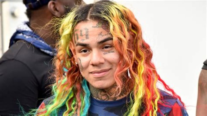 Tekashi 6ix9ine Looking Forward To ‘Second Start’ & Has Hired Security After Leaving Prison Early